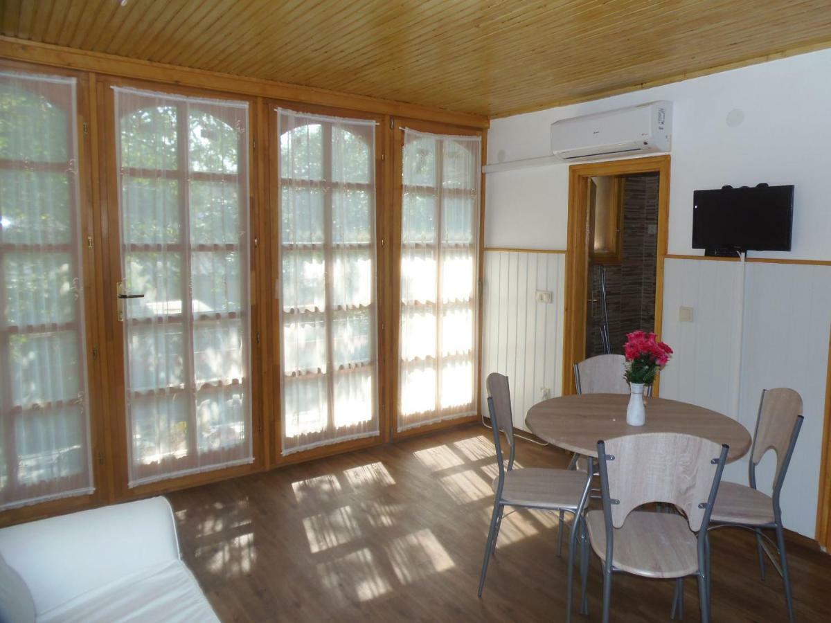 Hovirag Apartman 2 Hajduszoboszlo Exterior photo